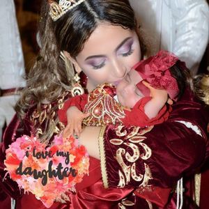 Meet your Posher, Houda